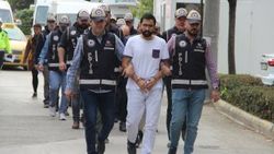 Kafa kesen teröristin öğrencileri yakayı ele verdi