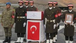 Hakkari’de şehit olan askere tören düzenlendi