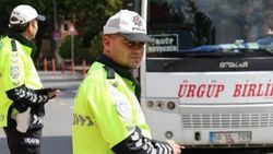 Yayaya yol vermeyen sürücülere 15 bin 616 TL ceza