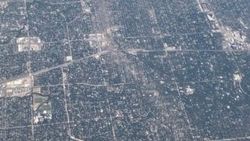 Dallas'ta hortumun izleri uydudan görüntülendi