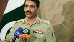 Pakistan Keşmir'de 60 Hint askeri öldürüldü