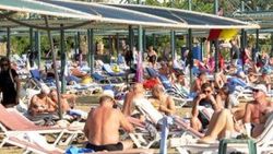 Antalya'da yaz mevsimi devam ediyor