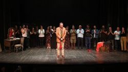 Şehir Tiyatroları'nın yeni oyunu seyirciyle buluştu