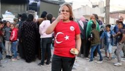 TSK, Resulayn'da günde 5 bin sıcak ekmek dağıtıyor