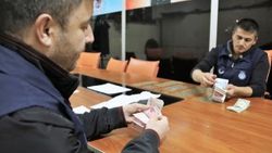 Dilencinin üzerinden çıkan para şaşırttı
