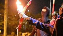 Hong Kong'da gösteriler sürüyor