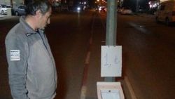 Aydınlatma direğine klozet takıldı