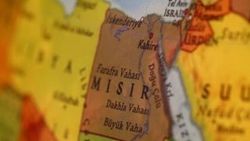Petrol çalmaya çalışan bir kişi yangın çıkardı: 6 ölü