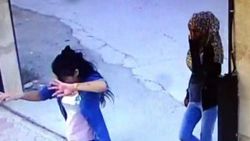 Adana'da soyguna dans ederek gittiler