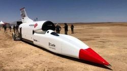 Bloodhound isimli araç, saatte bin kilometre hıza ulaştı