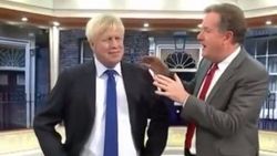Sunucu sözünde durmayan Johnson'ın maketini yaptırdı