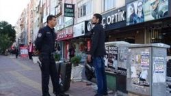 Antalya'da cansız manken gibi duran İranlı