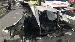 TEM otoyolunda araç ikiye bölündü: 1 ölü 2 yaralı