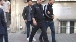 Hırsızı çatı katına kilitleyip polisi aradı