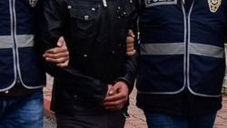 Alkollü şahıs Taksim'de ortalığı birbirine kattı