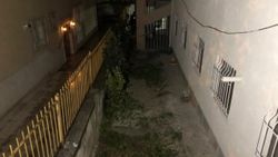 Ankara'da cinnet getiren genç balkondan düştü