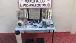 Kocaeli'de evinde uyuşturucu yetiştiren şahıs gözaltına alındı