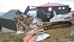 Trabzon'da 160 kaçak yapı yıkıldı