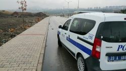 Elazığ'da bir adam karısını bıçaklayıp yol kenarına attı
