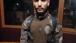 Suriyeli genç, özel harekat polisi üniformasıyla yakalandı