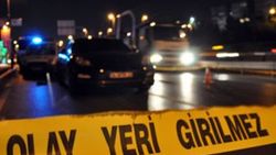 Beşiktaş'ta yola dökülen yağ, kazaya sebep oldu
