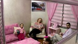Gaziantep'teki ailenin bütün eşyaları pembe renkte