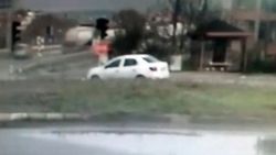 Otomobilin çarptığı minik kız hayatını kaybetti