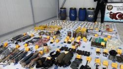 Diyarbakır'da PKK cephanesi ele geçirildi: 22 gözaltı