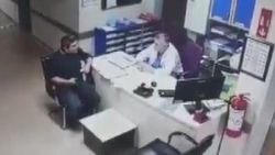 Hastane tavanından doktorun odasına düştü