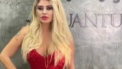Ebru Polat sarışın oldu