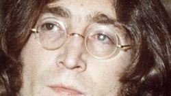 The Beatles’ın gitaristinin gözlüğü 1 milyona satıldı
