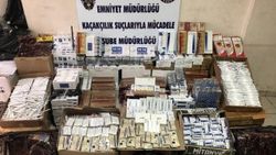 İzmir'de kaçak sigara ve sahte içki operasyonu