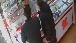 Afyonkarahisar'da telefon hırsızı kameraya yakalandı
