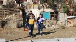 Denizli'de annesinin bıraktığı bebek koruma altında