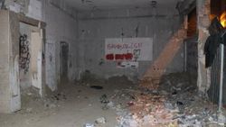 Metruk binada bulunan sapık kameraya yakalandı