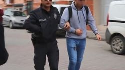 Evde silahla oynarken arkadaşını öldürdü