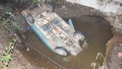 Ölen ağabeyinin cesediyle 10 saat bekledi