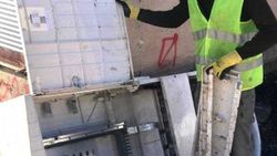 Viranşehir’de 7 pano kırıldı