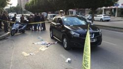 Sevgilisinin yolunu kesip bıçakla saldırdı