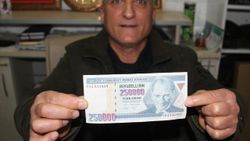 Basım hatalı eski parayı 250 bin liraya satıyor