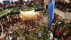 İçinde hediye çeki olan balon izdihamı: 17 yaralı