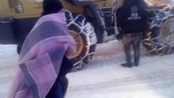 Sivas'ta hastaya giden 112 ekibi karda mahsur kaldı