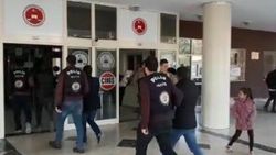 Cinayete kaza süsü veren şüpheliler yakalandı