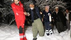 Hakkari'de hastayı 9 saatte hastaneye ulaştırdılar