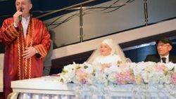Akülü araba alırken tanıştılar sonra evlendiler