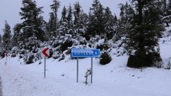 Antalya'da yayla yolları karla kaplandı