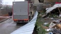 Lastik değiştirirken duvar üzerine yıkıldı