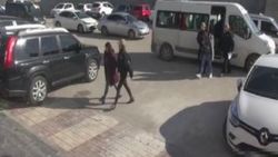 Sınır ötesi operasyonda 2 terörist yakalandı