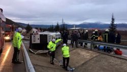 Isparta'da trafik kazası: 16 yaralı