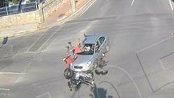 Çanakkale'de motosiklet ile otomobil çarpıştı: 2 yaralı